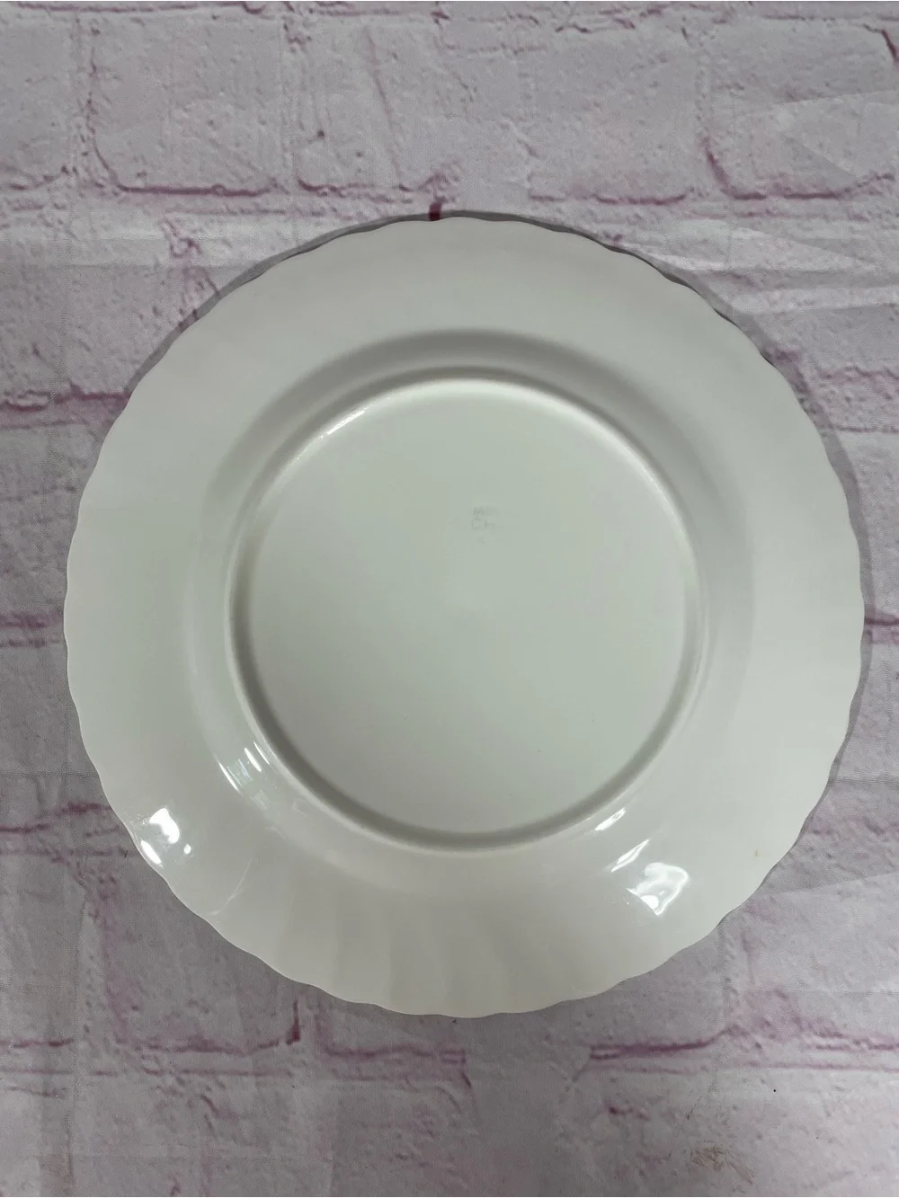 Vintage Minton White Fife Bone China Salad Plates 7 7/8” England Discontinued